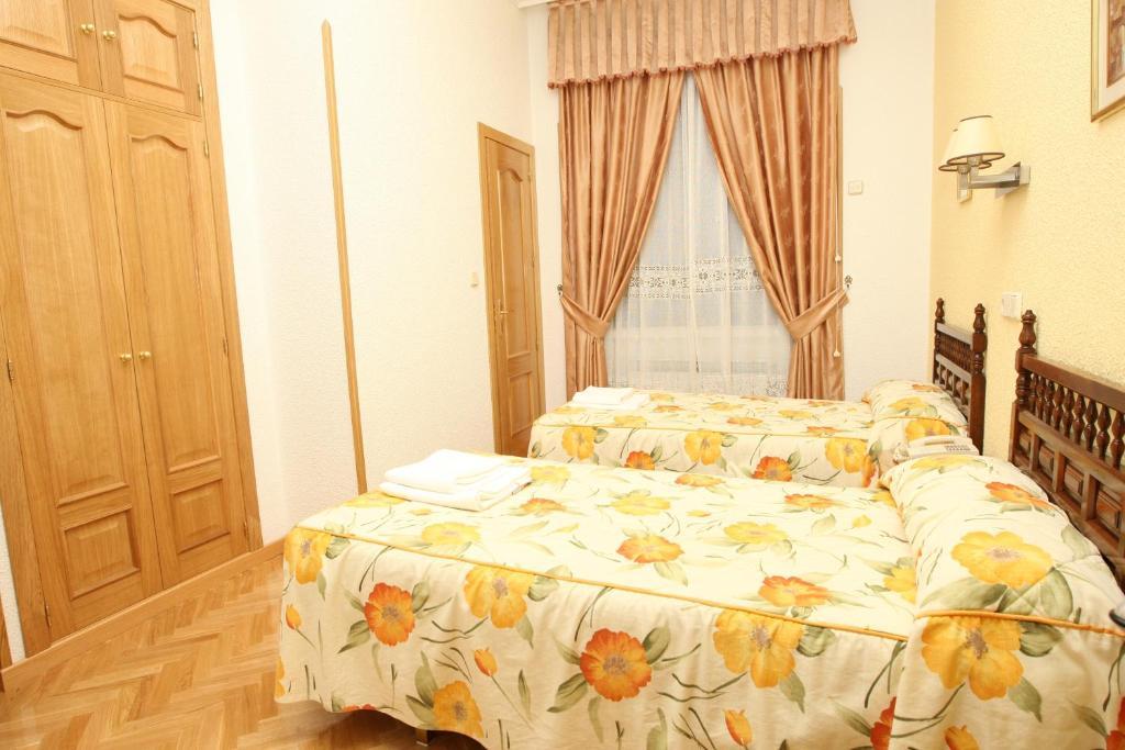 Hostal Biarritz Madrid Pokoj fotografie