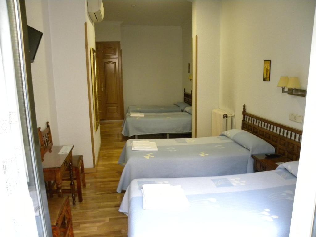 Hostal Biarritz Madrid Pokoj fotografie