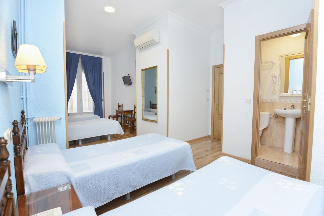 Hostal Biarritz Madrid Exteriér fotografie